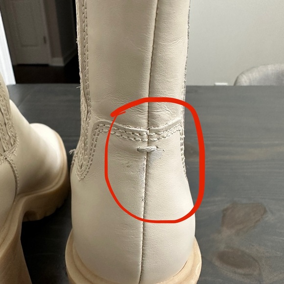 Caster H2O Dolce Vita Waterproof Ivory Leather Booties - Picture 6 of 8